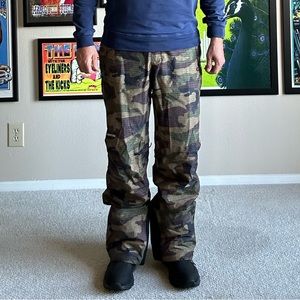 686 Men’s GLCR Gore-Tex Core Pant Dark Camo Size S